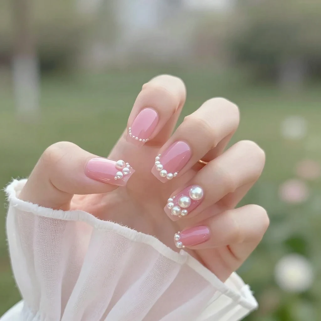 18. Pearl Accents