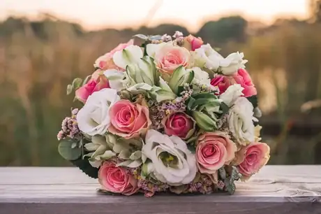 Bridal bouquet arrangement, elegant wedding flowers